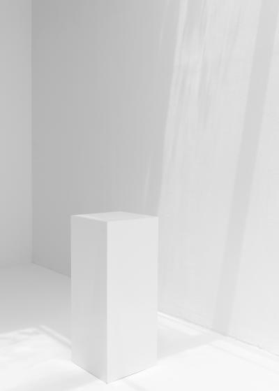 1005_natelee_cocks_75_white_lines_dubai.jpg